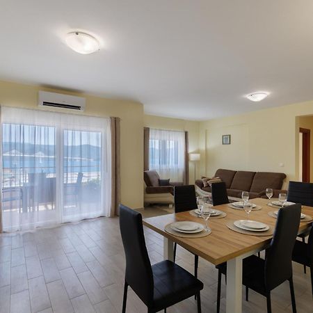 Apartman Maja Комарна Экстерьер фото