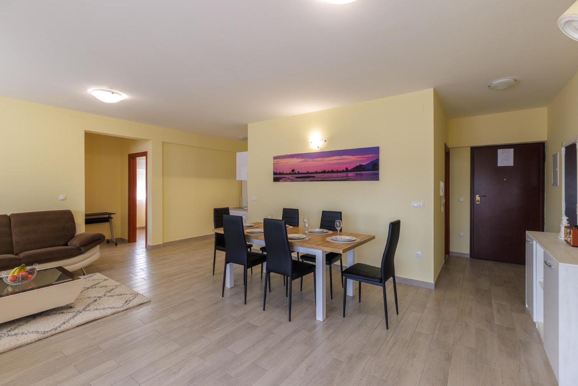 Apartman Maja Комарна Экстерьер фото